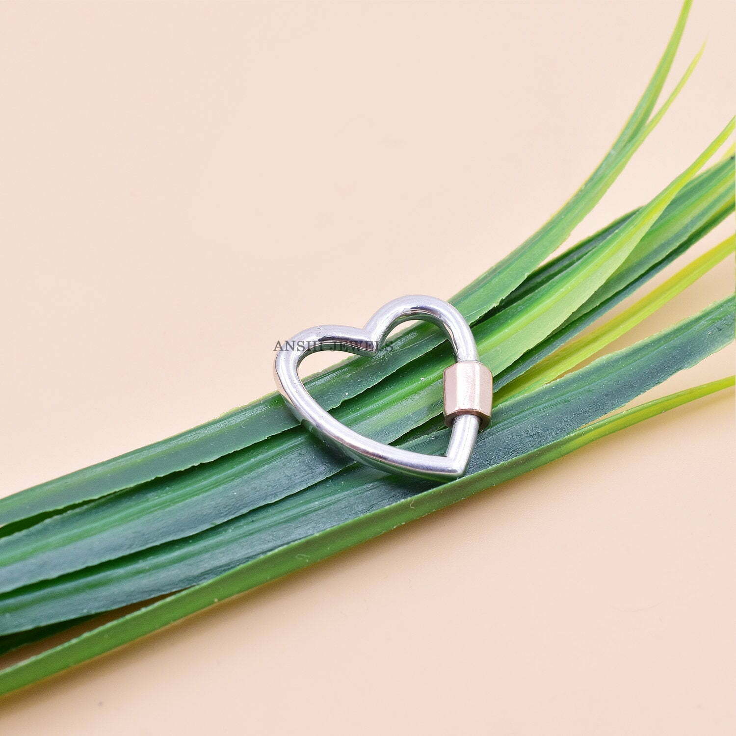 Rose Plated Screw & Silver Heart Wire Carabiner Lock - Image 3